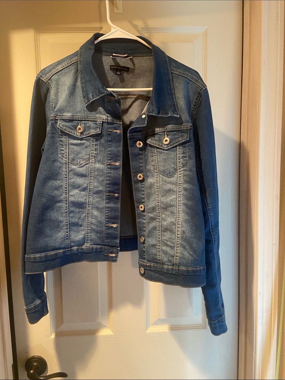 Signature Studio Women's Mid-Blue Denim Jacket